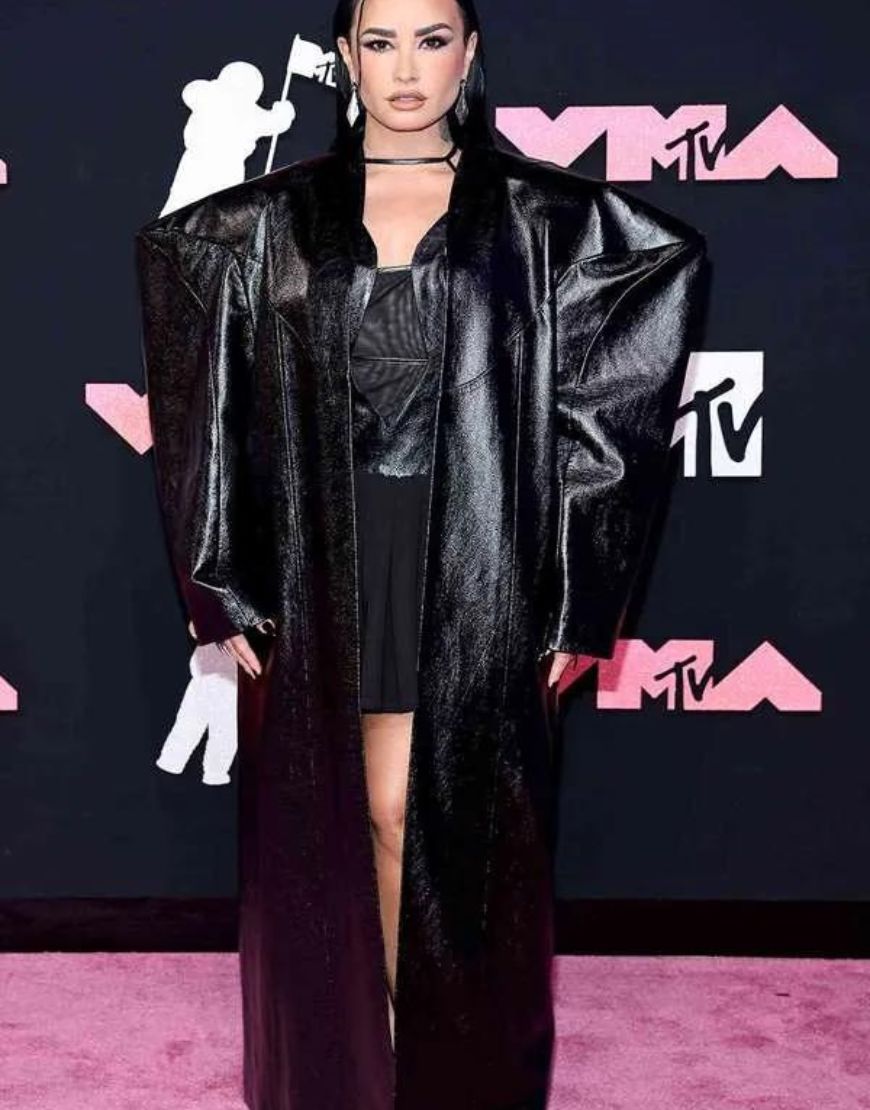 MTV Video Music Awards 2023 Demi Lovato Black Coat
