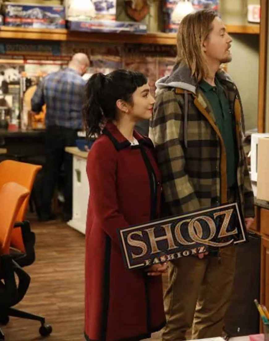 Mandy Baxter Last Man Standing Molly Ephraim Trench Coat 1 Mandy Baxter Last Man Standing Molly Ephraim Trench Coat