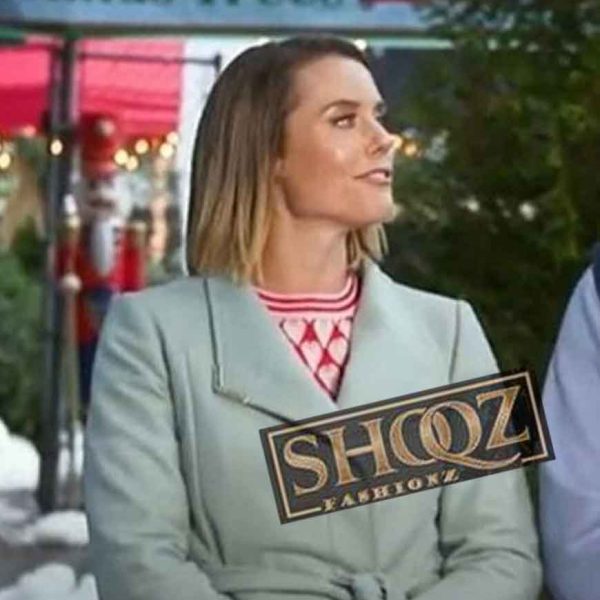 Maggie O?Donnell Never Kiss a Man in a Christmas Ashley Williams Coat