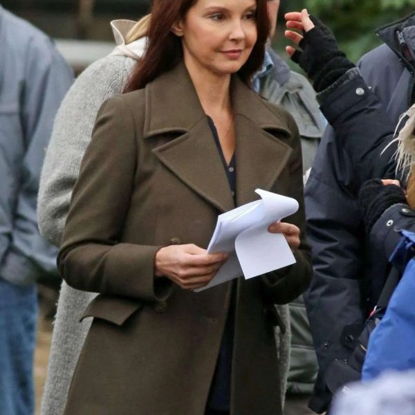 A Dog's Way Home Ashley Judd Terri Ray Trench Coat