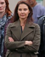A Dog's Way Home Ashley Judd Terri Ray Trench Coat