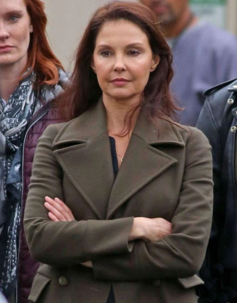A Dog's Way Home Ashley Judd Terri Ray Trench Coat